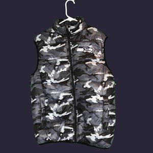 NFL Seahawks rain proof vest Gray camouflage